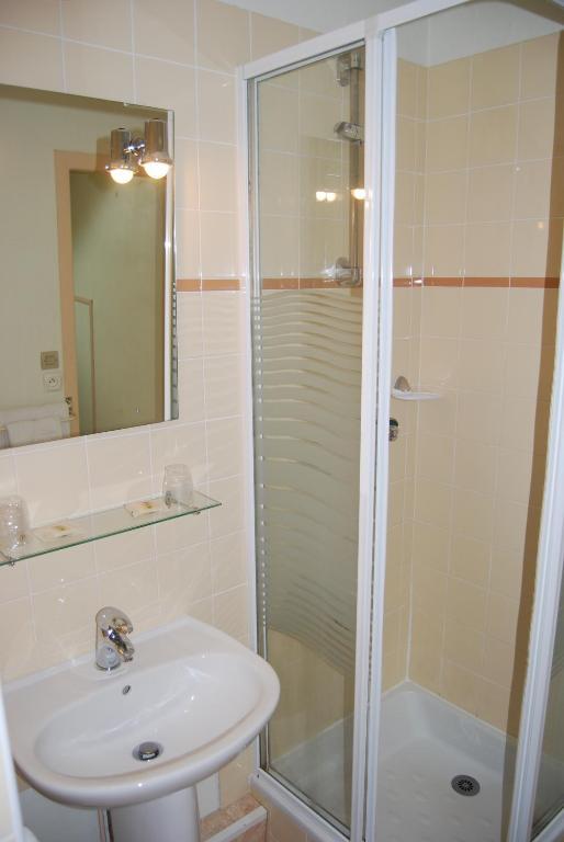 Le Bretagne - Hôtel Spa&Sauna Douarnenez Camera foto